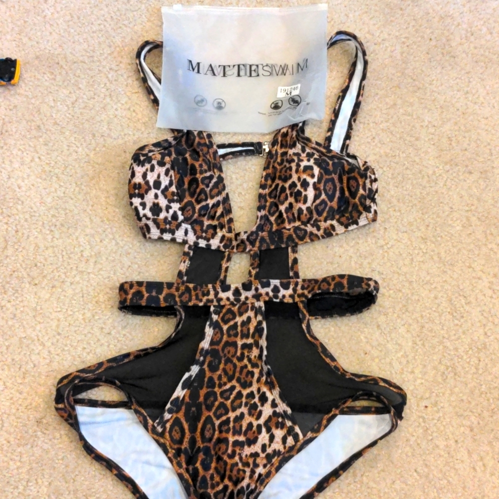 New Leopard One piece Swimsuit size M